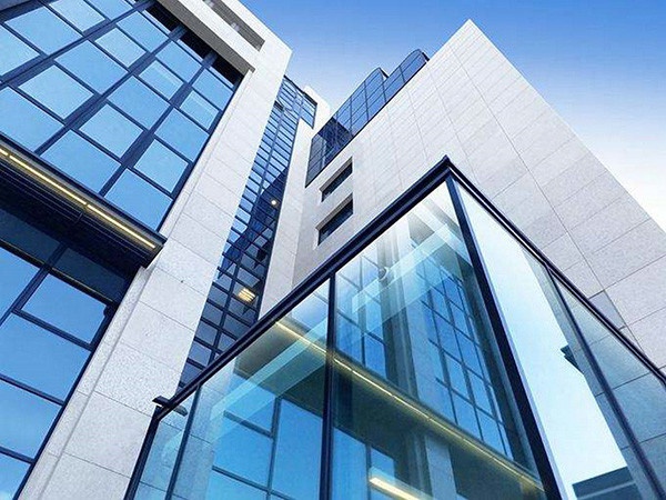 Fireproof curtain wall