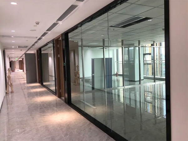 Fireproof glass partition