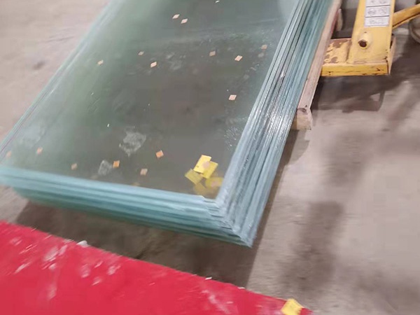 2-3 hour fire-resistant glass